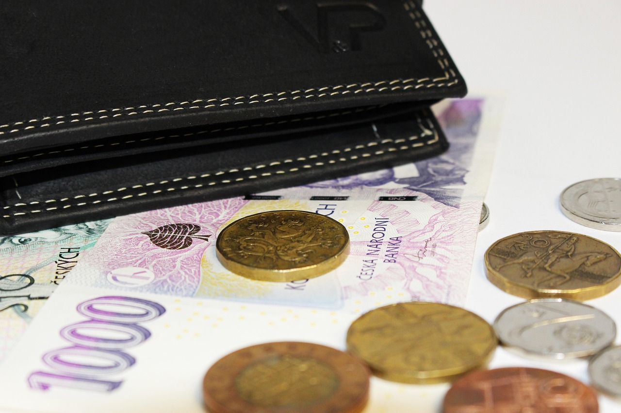 Grafico che illustra i requisiti di accesso alla pensione per età e contributi nel 2024.